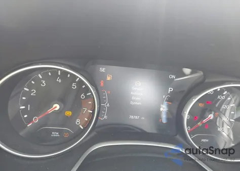 2018 Jeep Compass Limited 4X4 z USA, uszkodzony, nr VIN 3C4NJDCB0JT397690